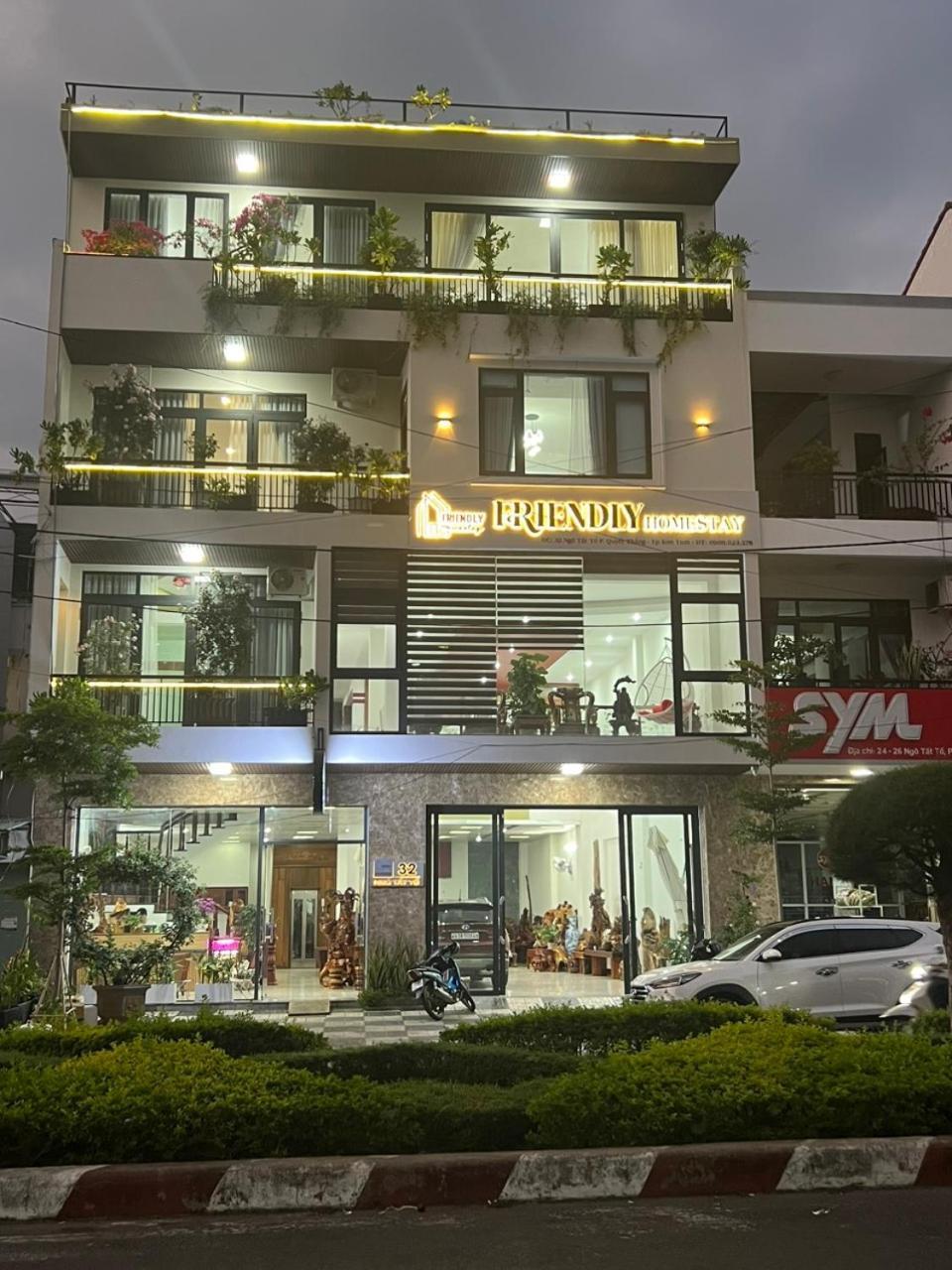 Friendly Homestay Tỉnh Kontum Екстериор снимка